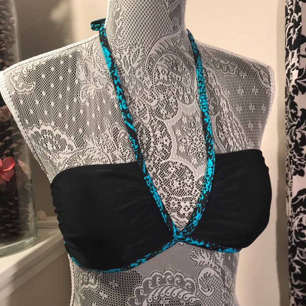 OLD NAVY BLUE/BLACK CRISS-CROSS Bikini Top